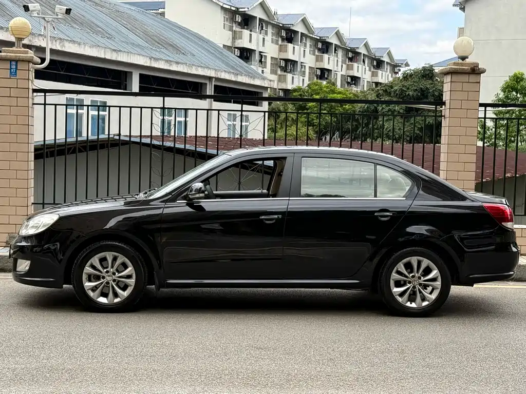 Volkswagen Lavida — миниатюра 4
