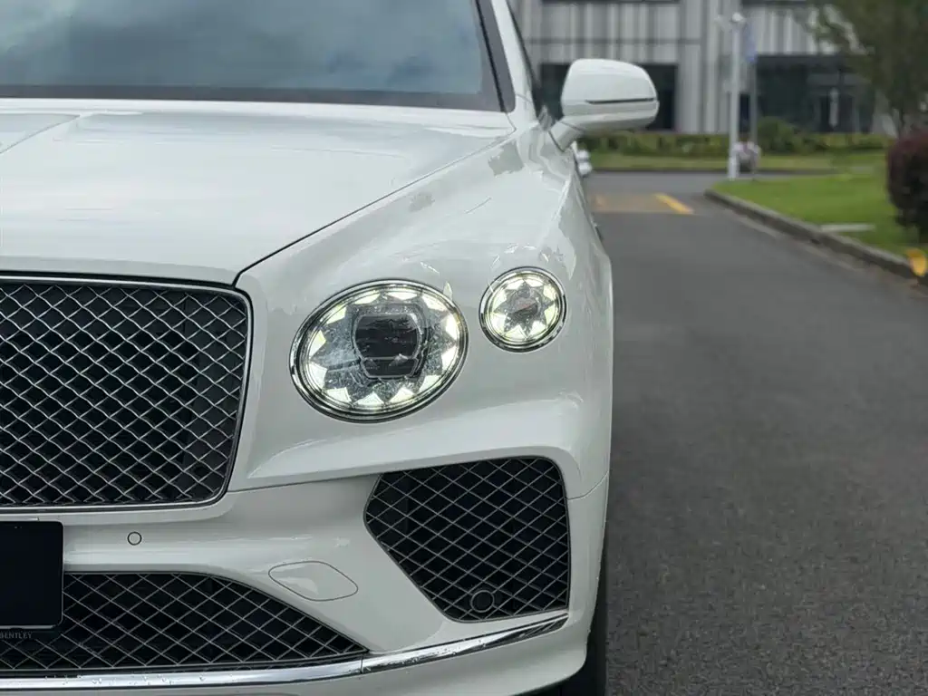 Bentley Bentayga — миниатюра 7