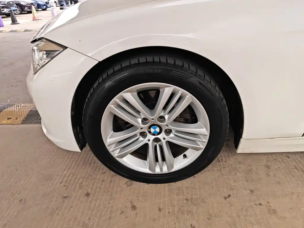 BMW 3 Series — миниатюра 23
