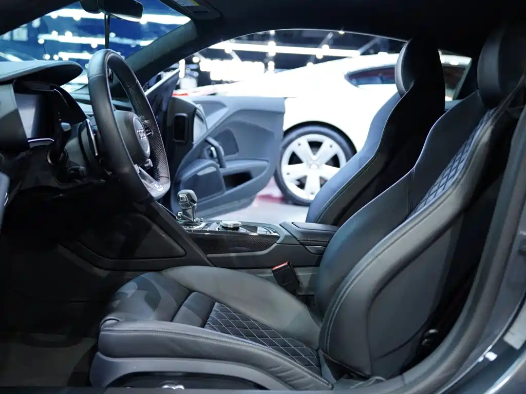 Audi R8 — миниатюра 11