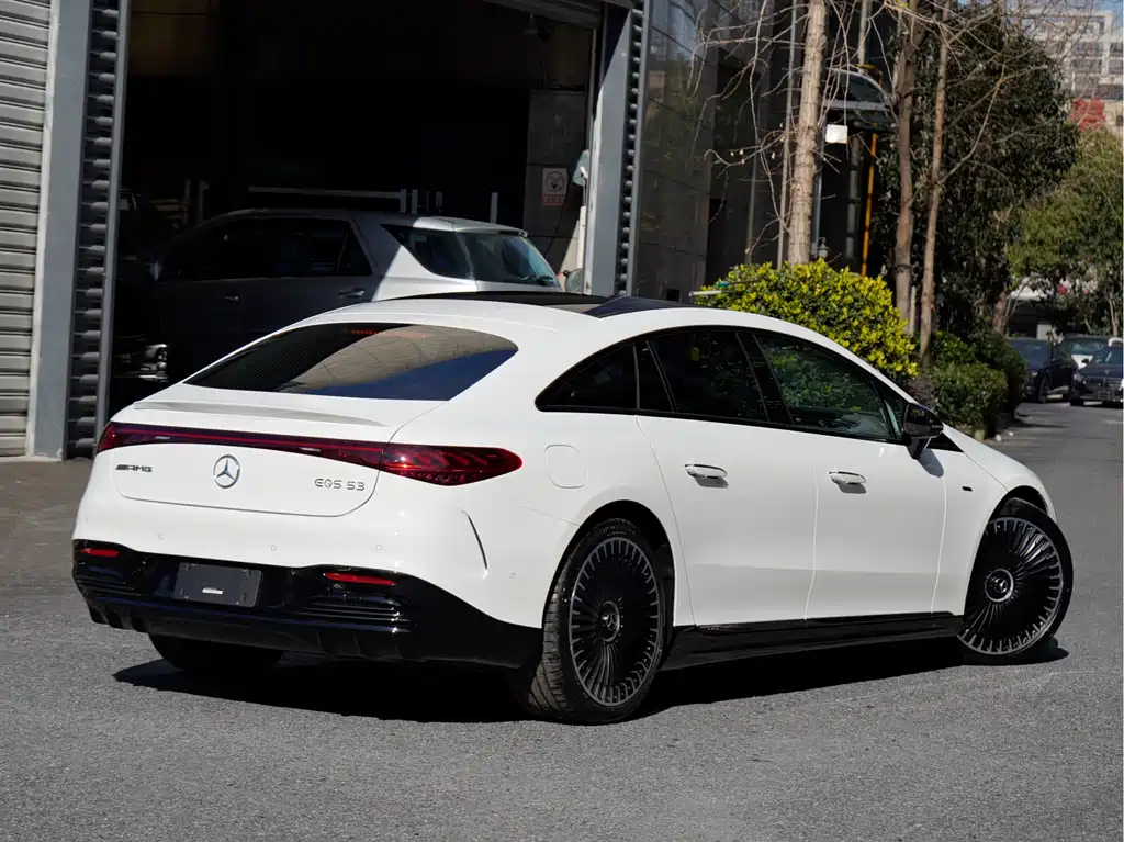 MERCEDES-BENZ EQS AMG