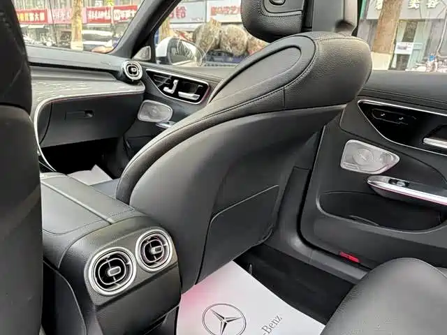 Mercedes-Benz C-Class — миниатюра 8