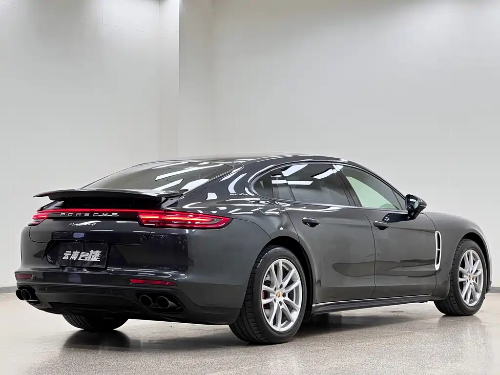 Porsche Panamera — миниатюра 7