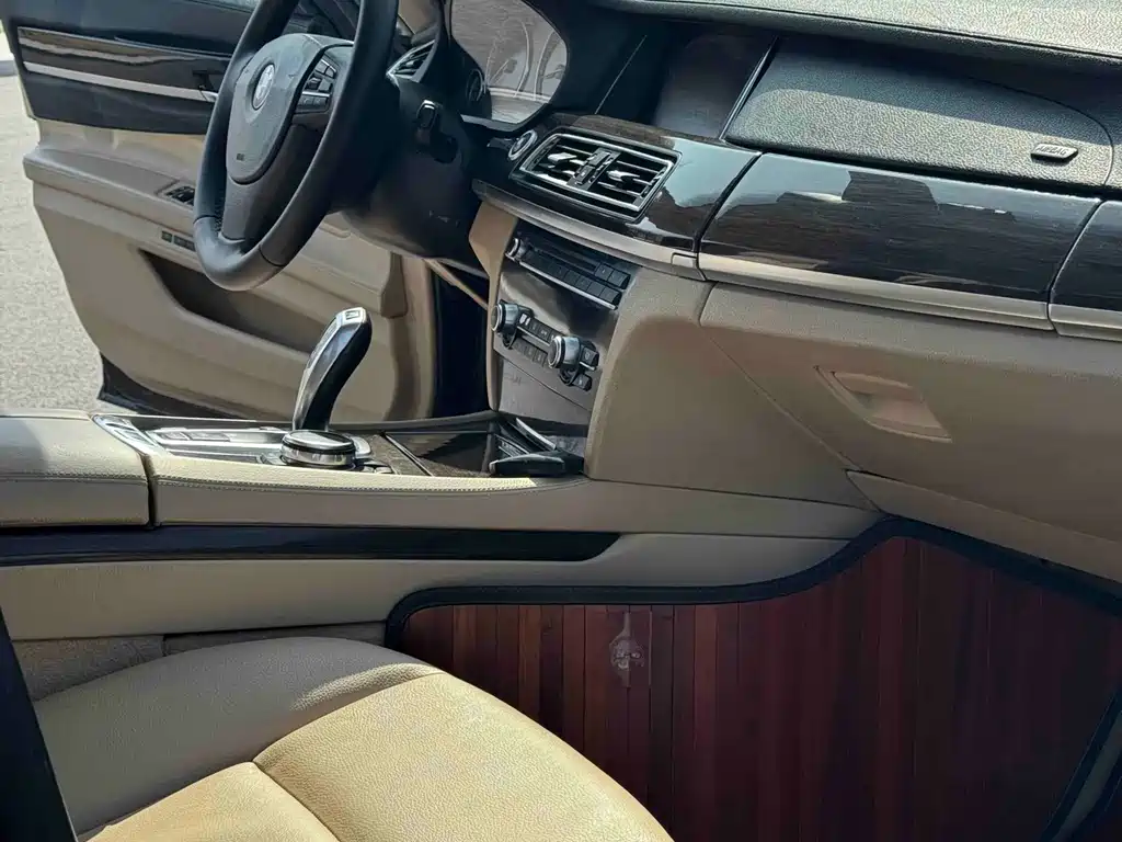 BMW 7 Series 7 2011 730Li Elegant