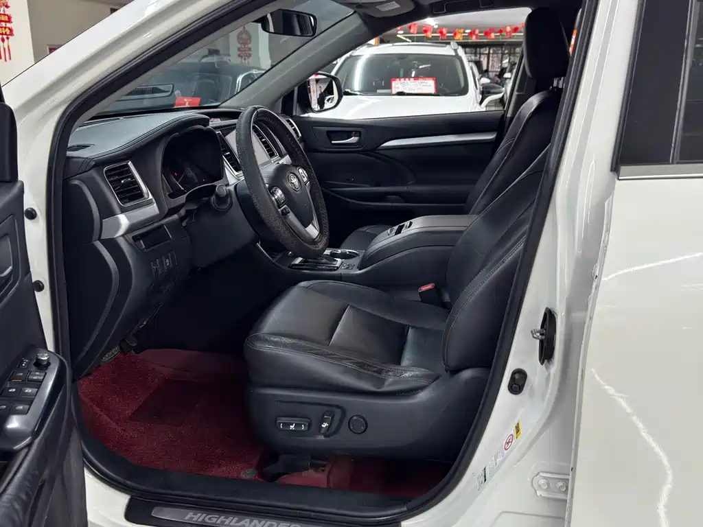 Toyota Highlander — миниатюра 7