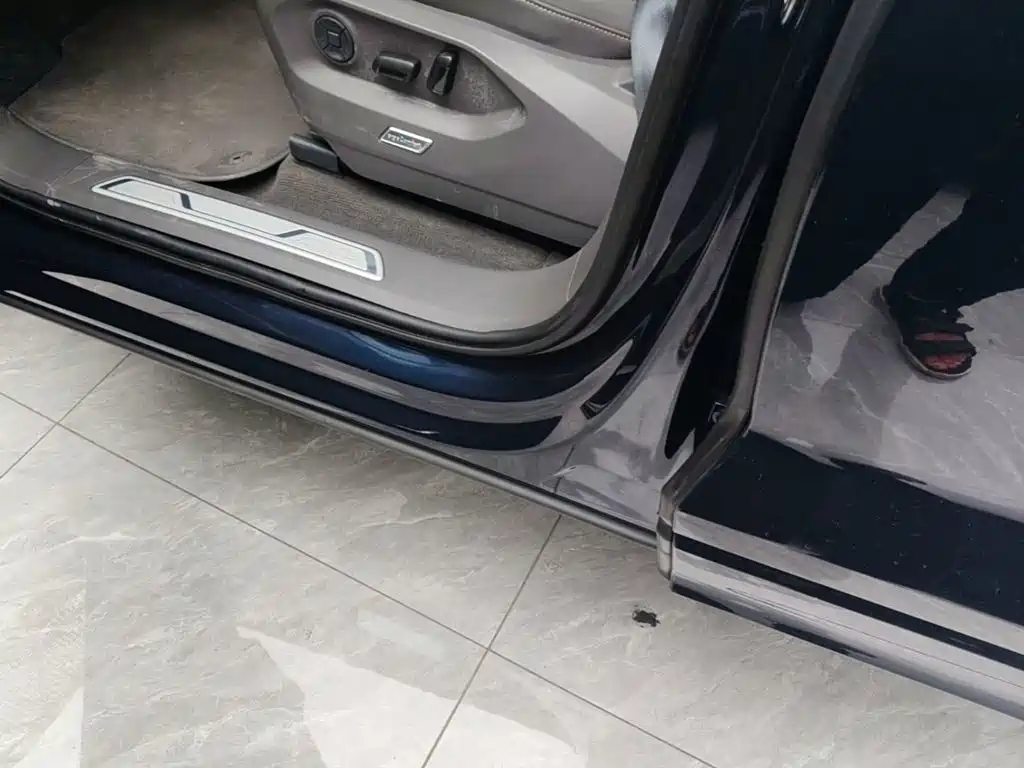 Volkswagen Touareg — миниатюра 22