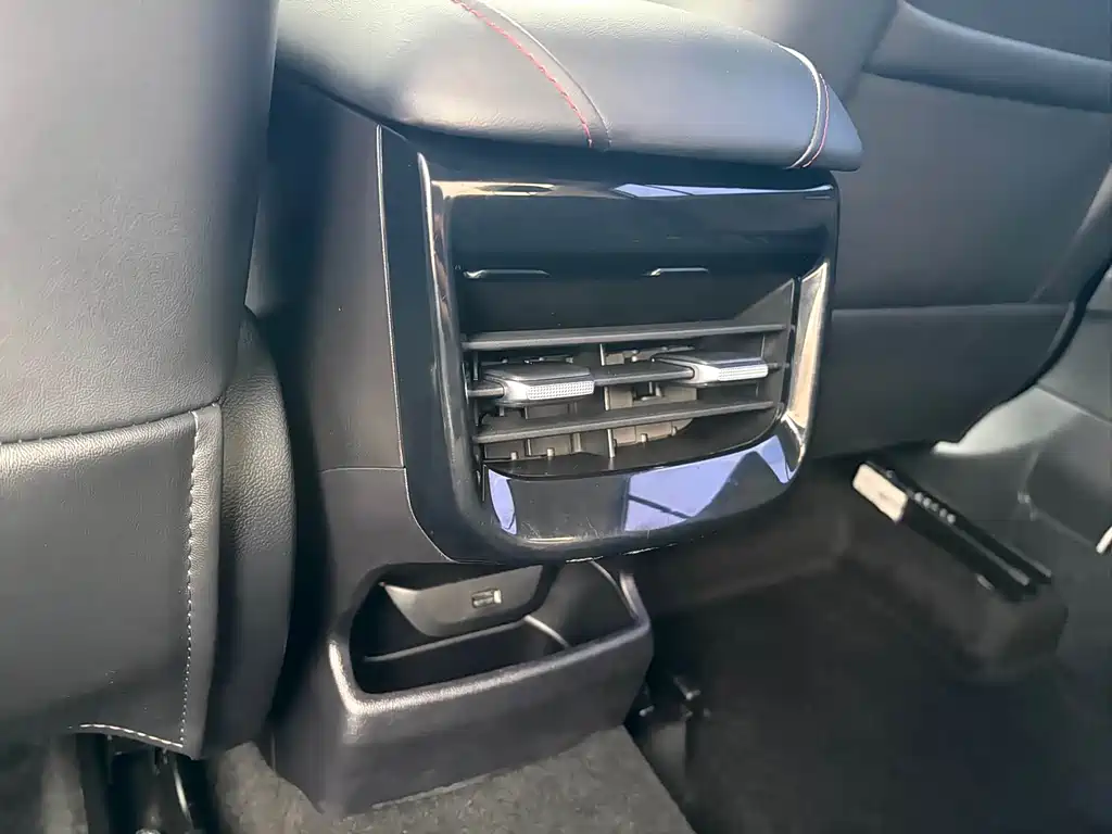 Roewe i5 — миниатюра 10