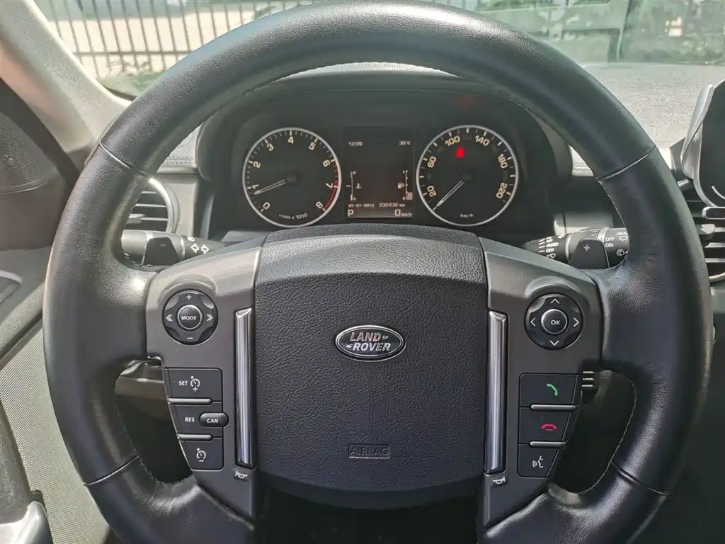 Land Rover Discovery 2015 3.0 SC V6 SE