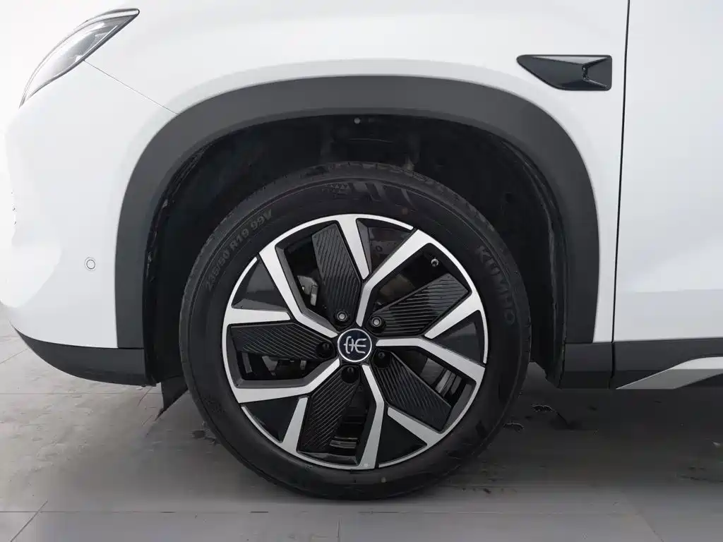 BYD L DM-i — миниатюра 17