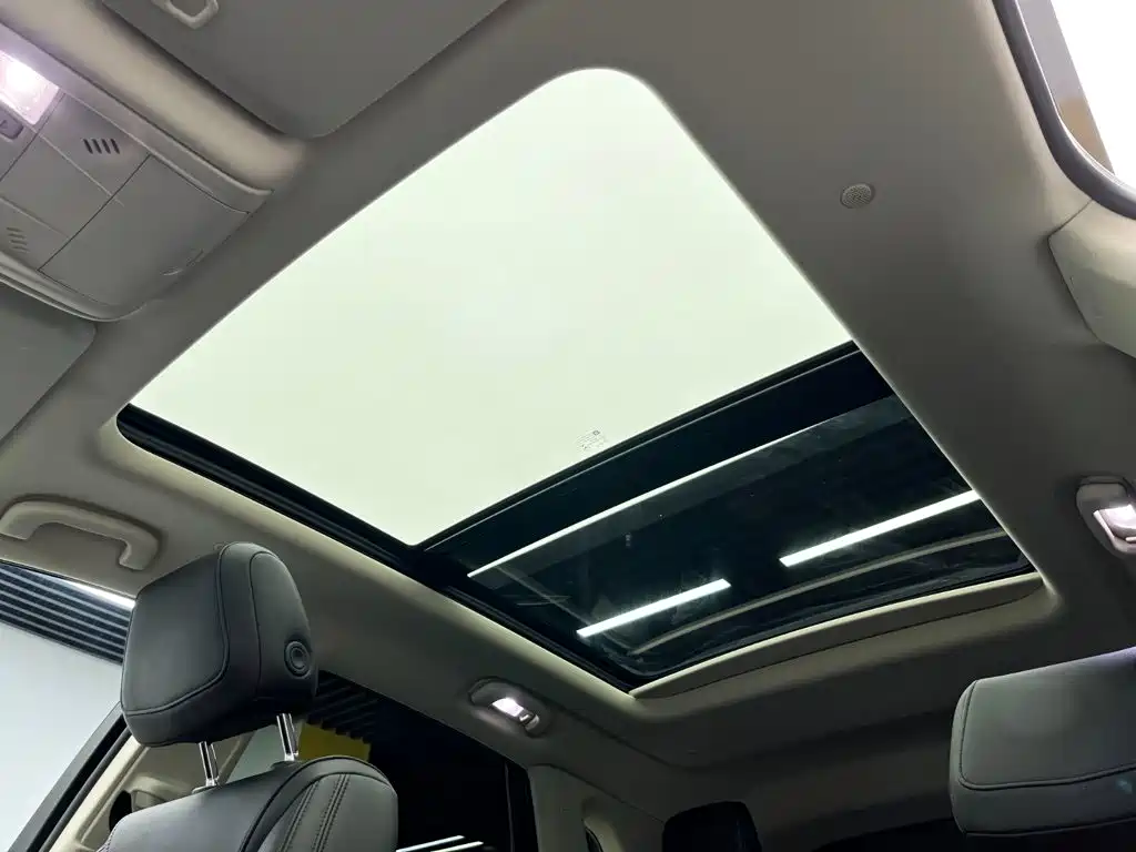 Cadillac XT5 — миниатюра 18