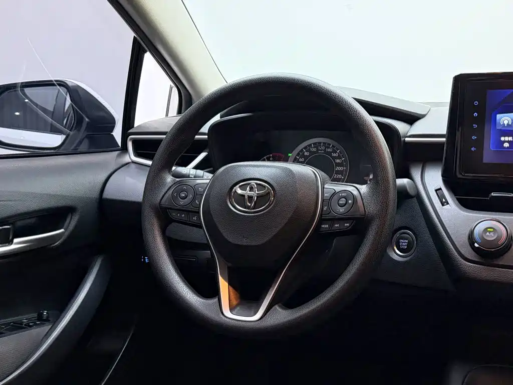 Toyota Corolla — миниатюра 13