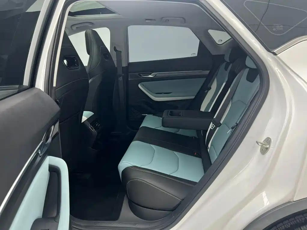 Geely Emgrand S — миниатюра 8