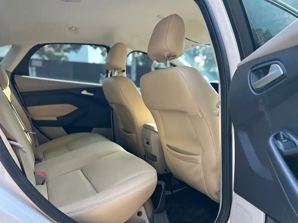 Ford Focus — миниатюра 17