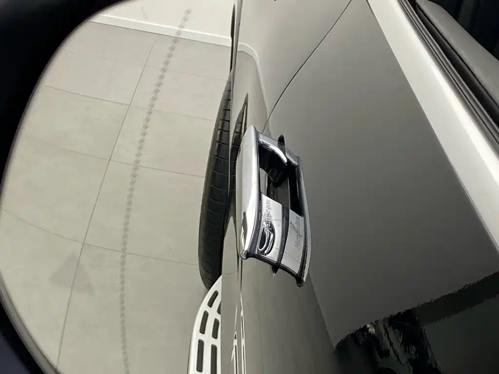 Mercedes-Benz EQS SUV — миниатюра 11