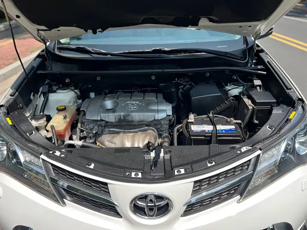Toyota RAV4 — миниатюра 26