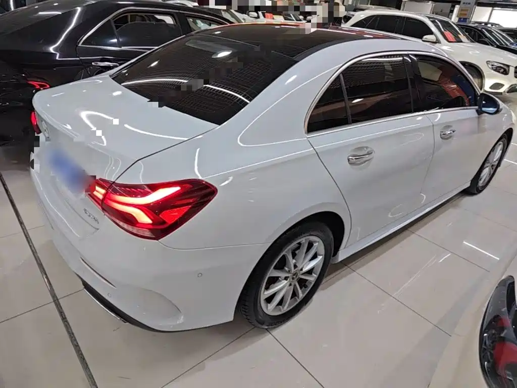 Mercedes-Benz A-Class — миниатюра 7