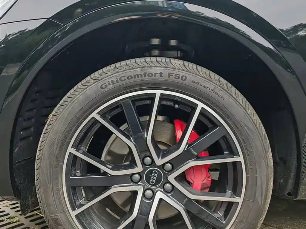 Audi Q5L 2024 Черный из Китая, фото 5