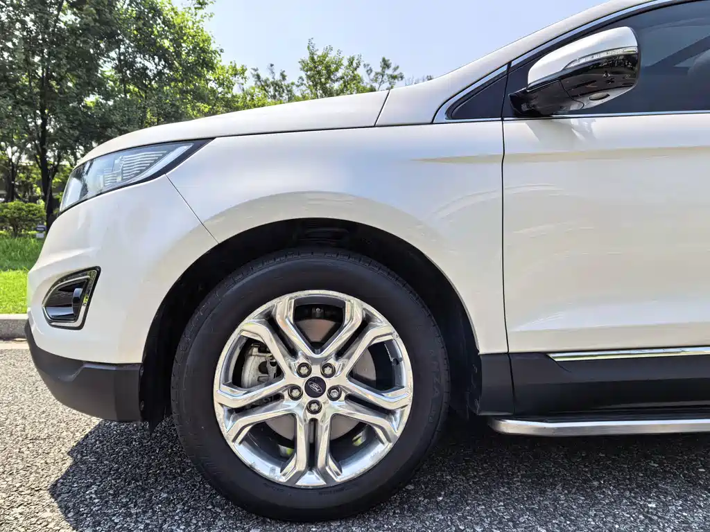Ford Edge — миниатюра 9