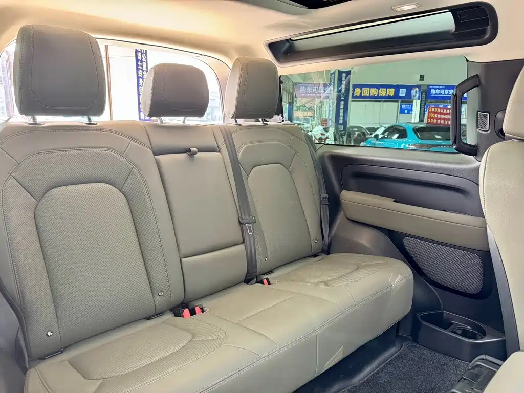 Land Rover Defender — миниатюра 14