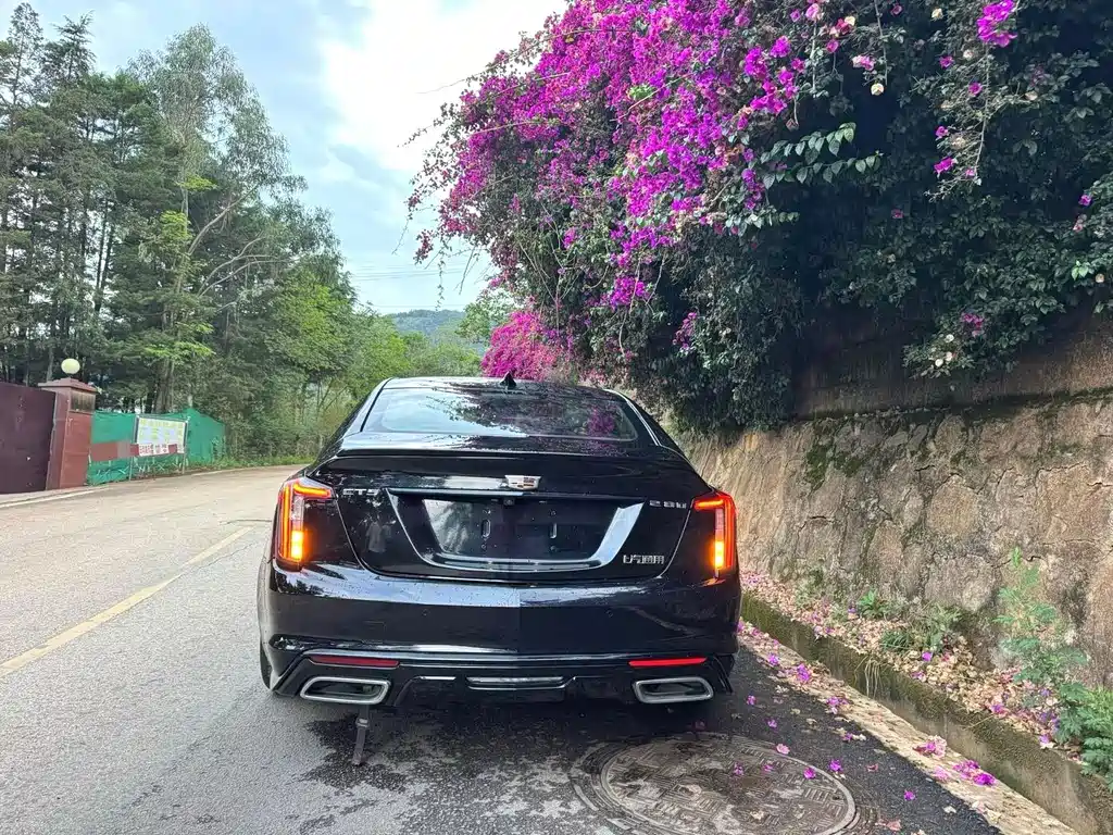 Cadillac CT5 — миниатюра 8
