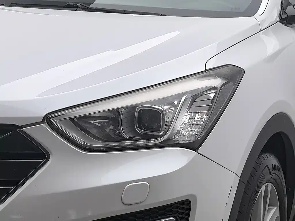 Hyundai Santa Fe — миниатюра 7