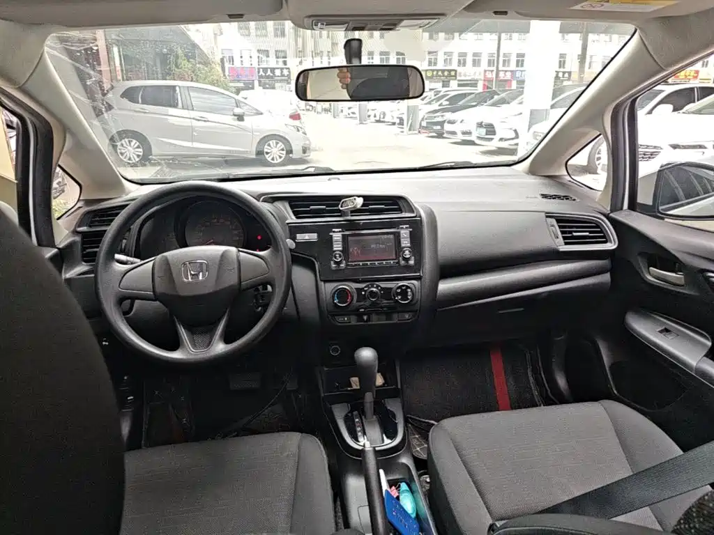 Honda Fit — миниатюра 10