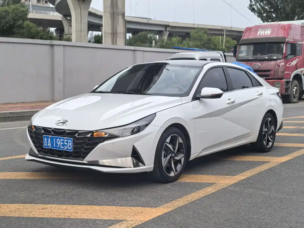 Hyundai Elantra 2022 1.5L CVT GLX Elite Edition