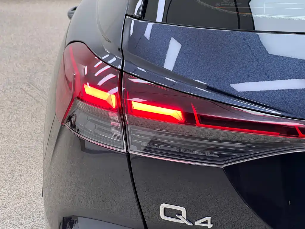 Audi Q4 e-tron — миниатюра 9