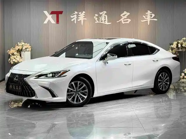 Lexus ES 2022 260 — фото 1