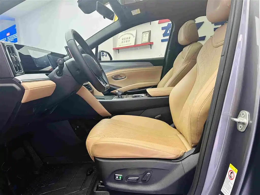 BYD L DM-i — миниатюра 18