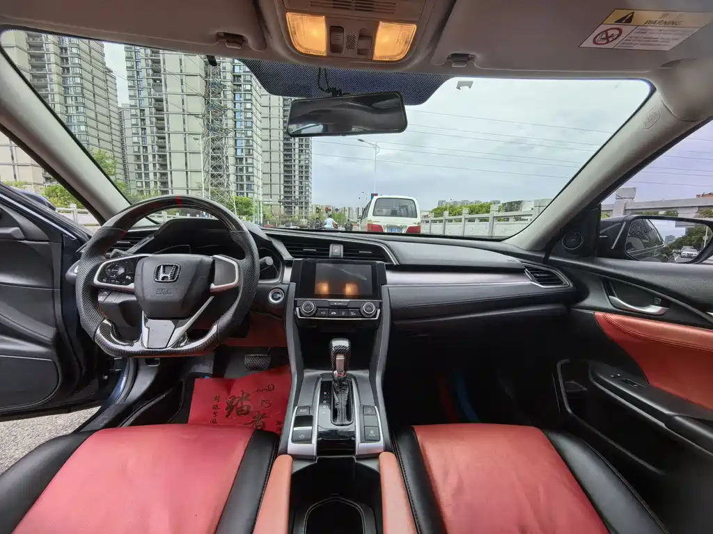 Honda Civic 2016 220TURBO CVT Luxury