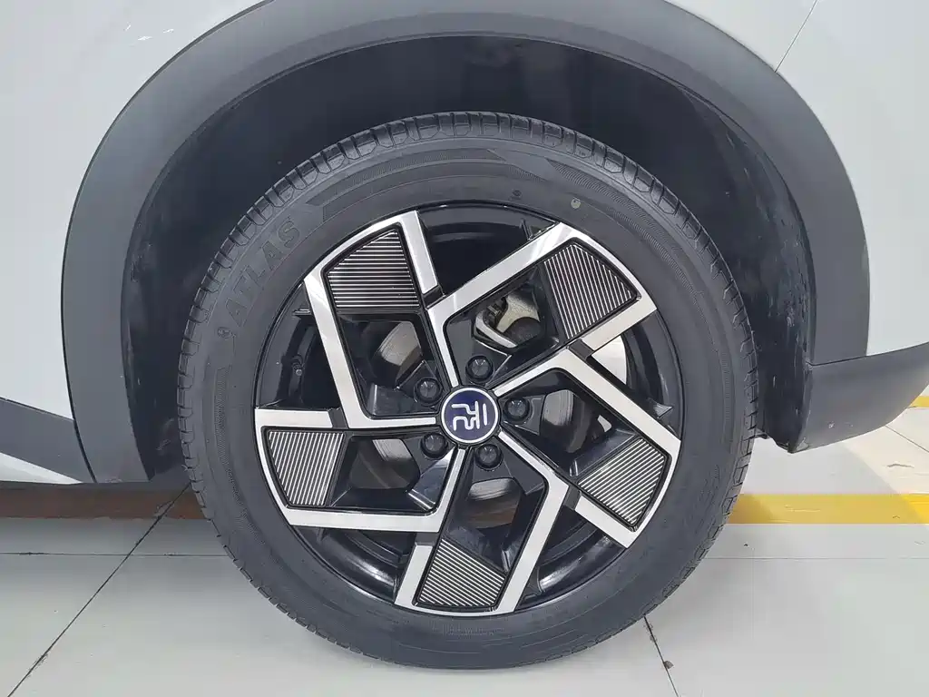 BYD Yuan Plus — миниатюра 16