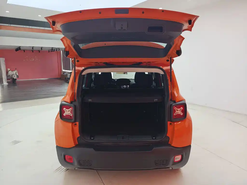 Jeep Renegade — миниатюра 20