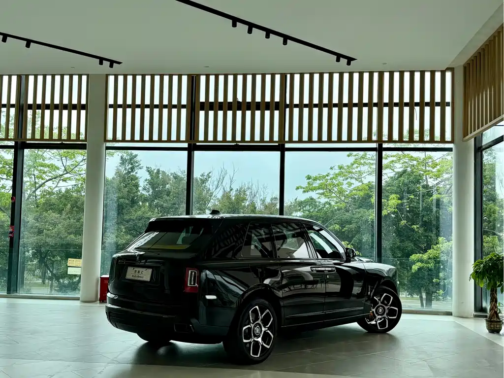Rolls-Royce Cullinan 2024 Black Badge