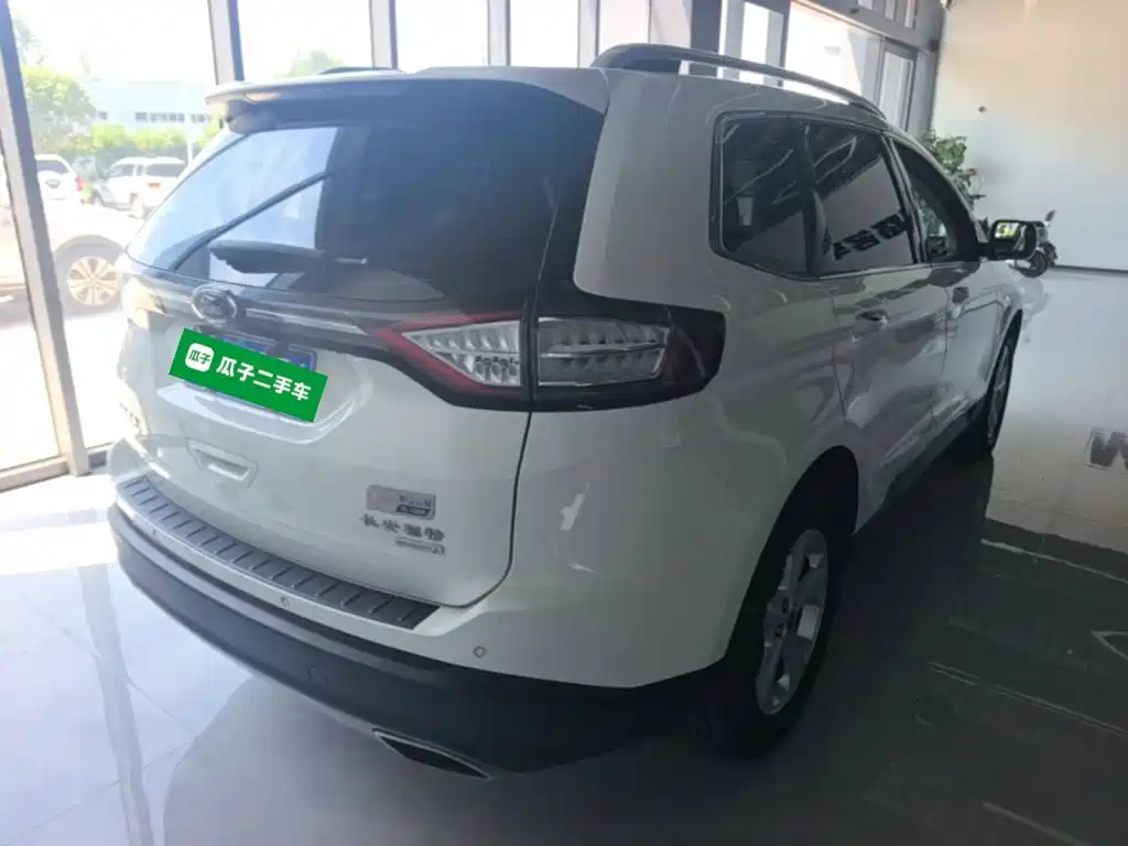 Ford Edge — миниатюра 7