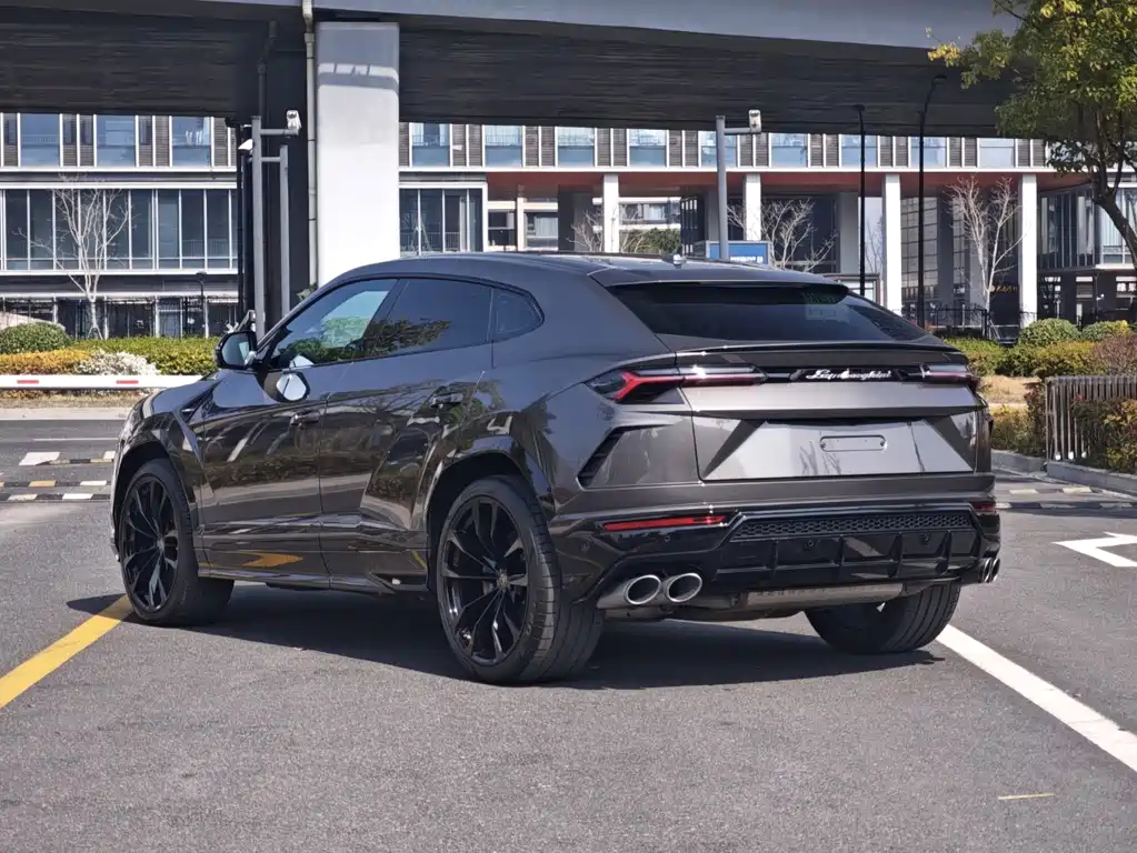 Lamborghini Urus — миниатюра 5