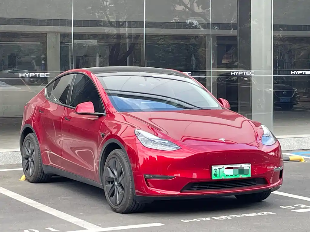 TESLA MODEL Y