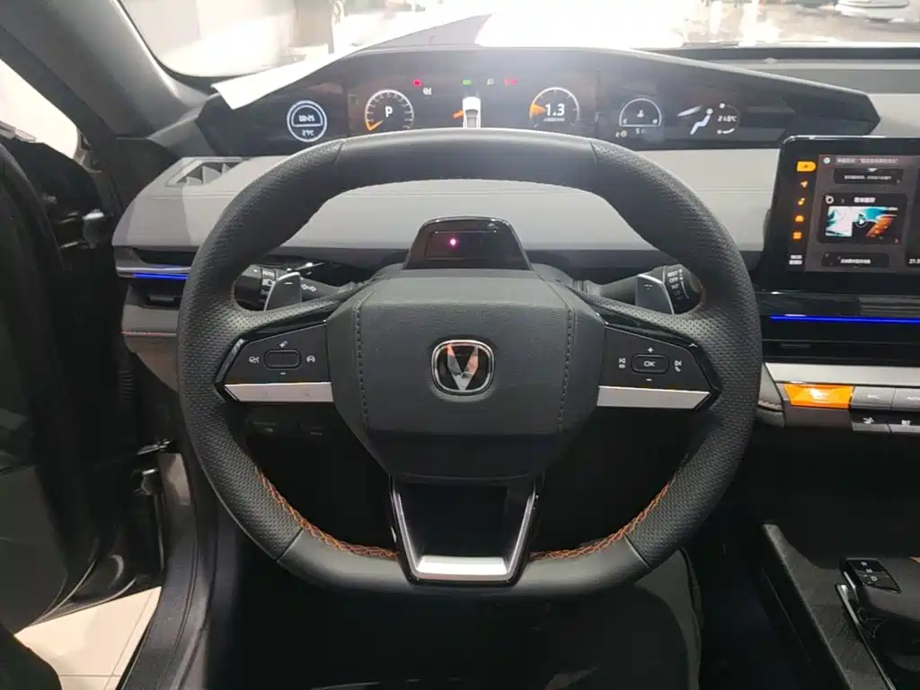Changan UNI-V — миниатюра 7