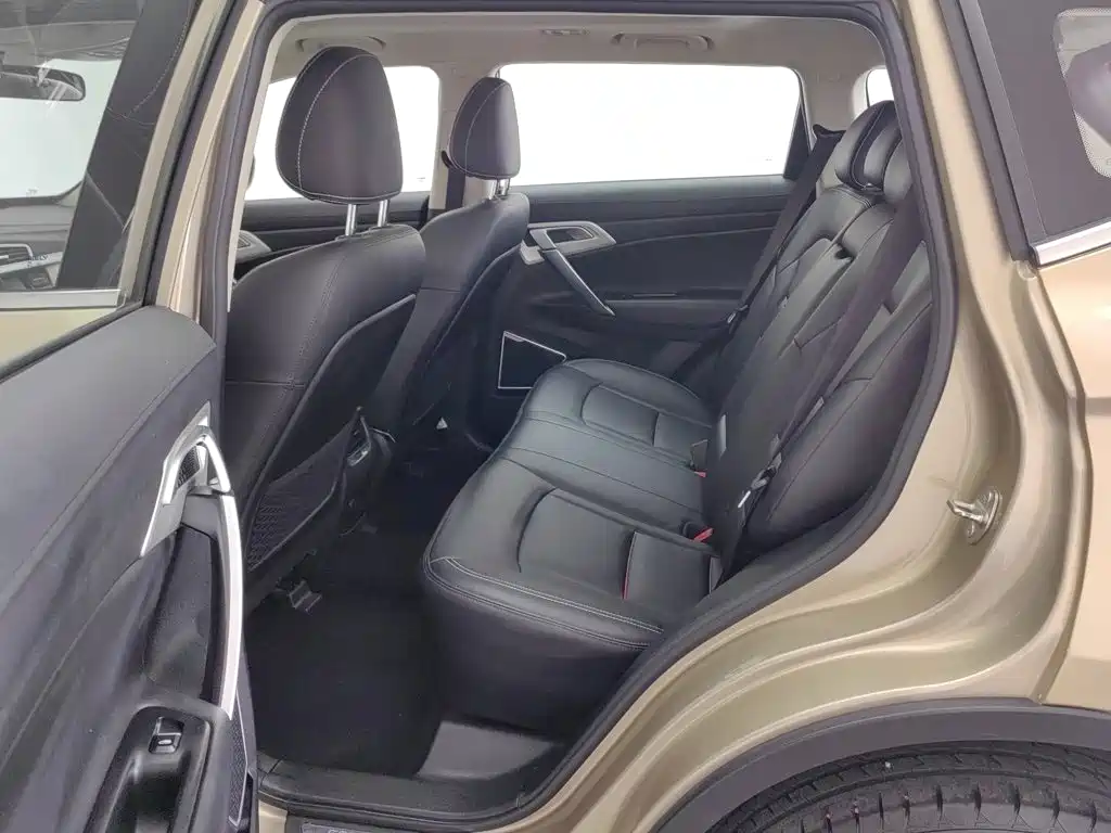 Geely Boyue — миниатюра 15