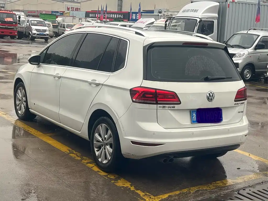 VOLKSWAGEN GOLF*JIAYU