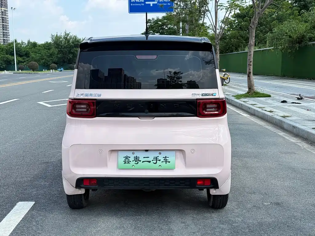 Wuling MINIEV — миниатюра 5