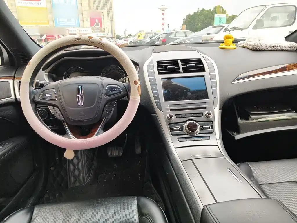 Lincoln MKZ — миниатюра 10