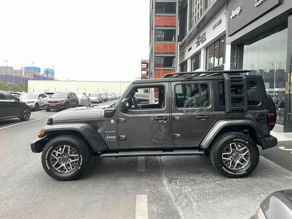 Jeep Wrangler PHEV — миниатюра 16
