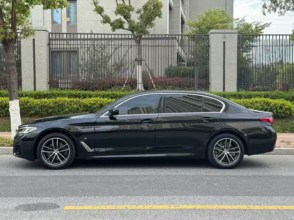 BMW 5 Series 5 2021 525Li M Sport