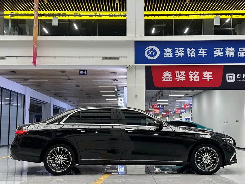 MERCEDES-BENZ E CLASS