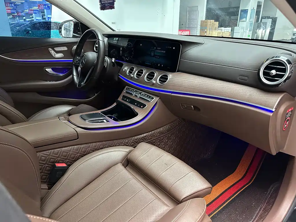 MERCEDES-BENZ E CLASS