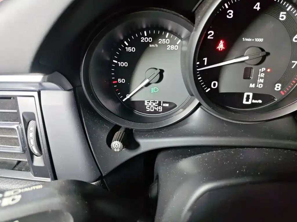 Porsche Macan — миниатюра 13