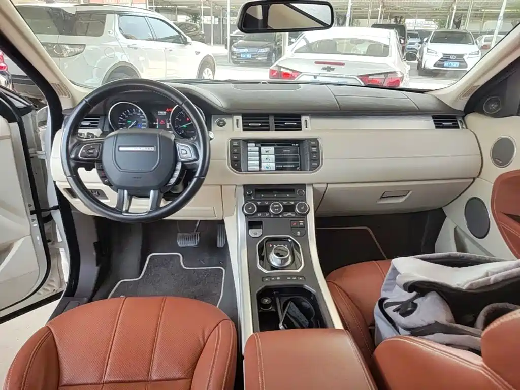 Land Rover Evoque — миниатюра 10
