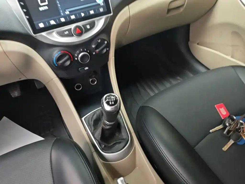 Hyundai Verna — миниатюра 14