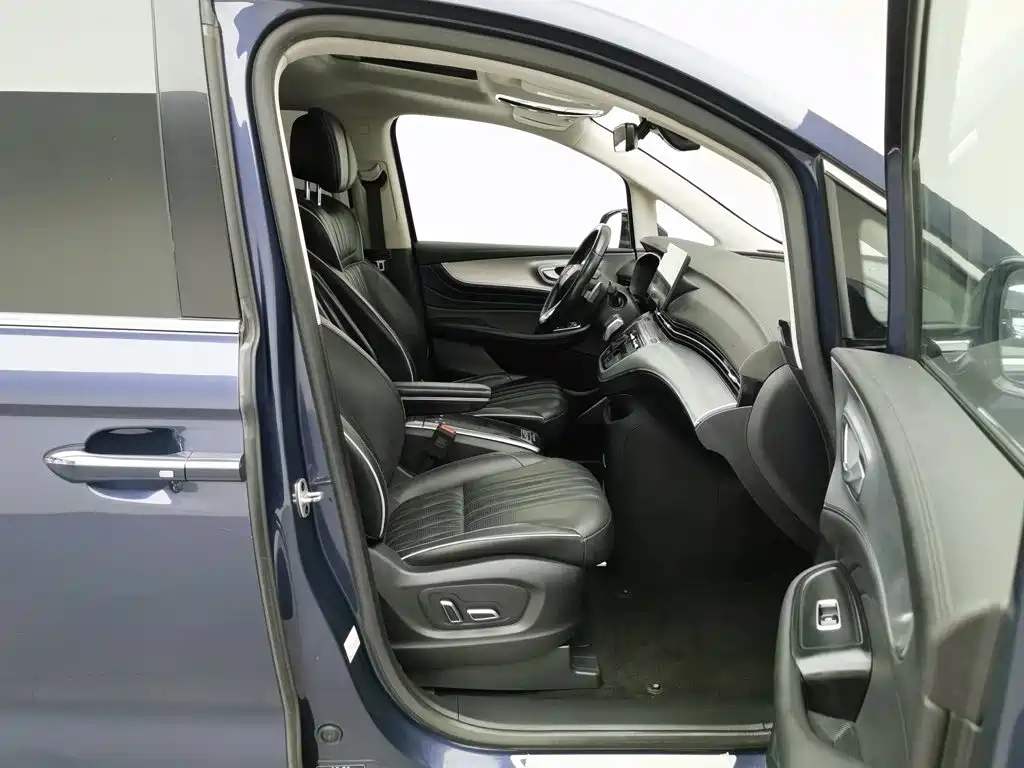 Roewe iMAX8 — миниатюра 23